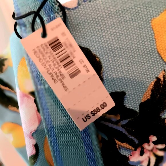 NWT💥VICTORIA SECRET LARGE LUNCH TOTE w/Bottom Storage Compartment  Light Blue - Picture 6 of 12